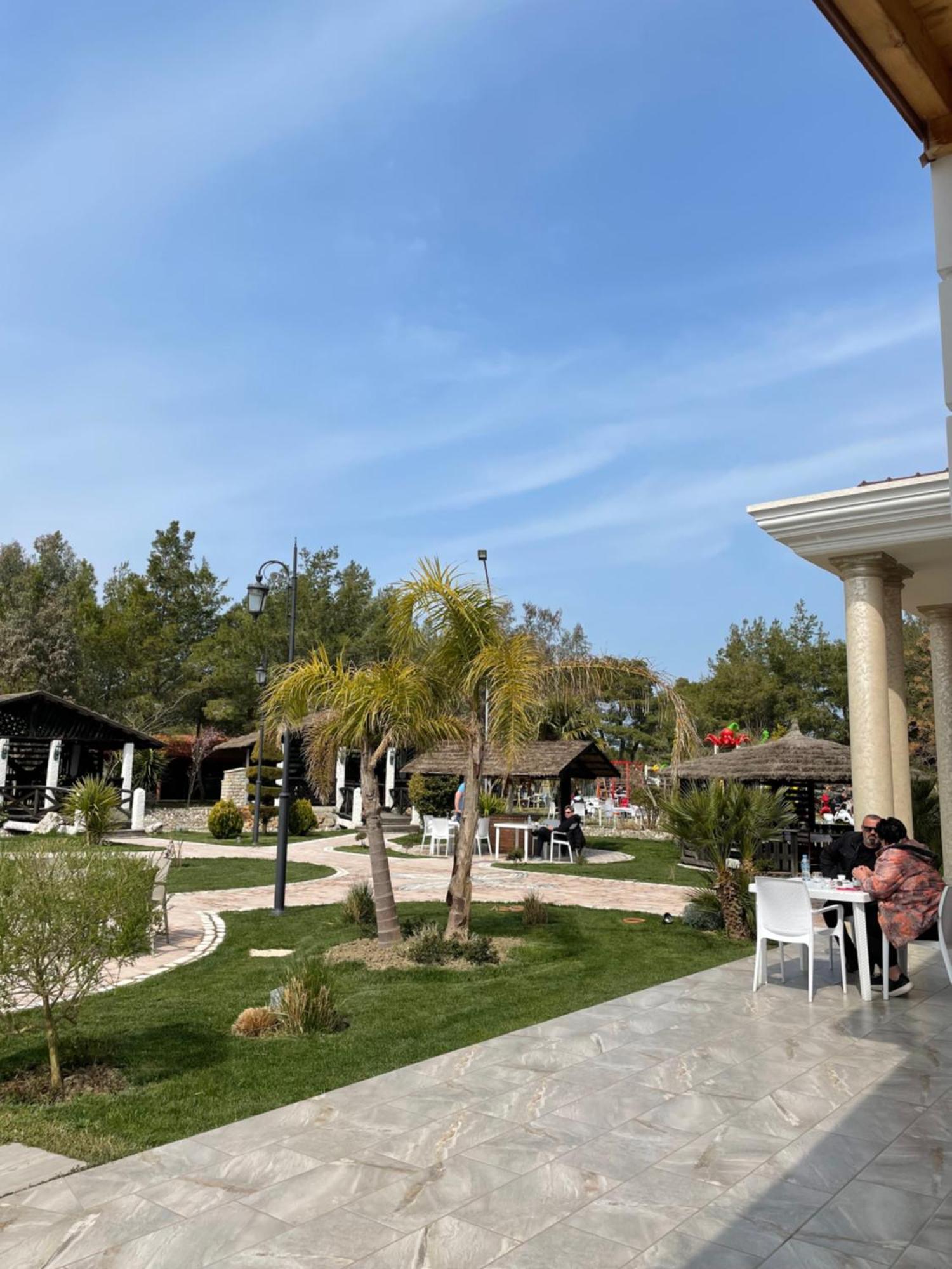 Hotel Agroturizem Eldi Fier Zewnętrze zdjęcie