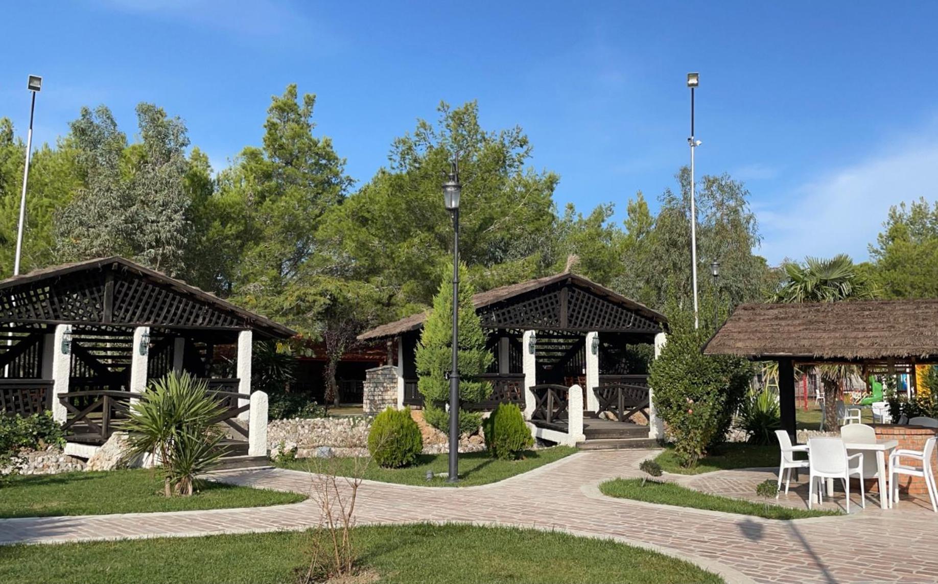 Hotel Agroturizem Eldi Fier Zewnętrze zdjęcie